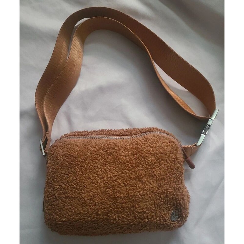 Lululemon Sherpa Everywhere Belt Bag | Caramel Brown Crossbody